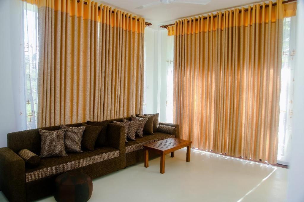 The Glade Aparthotel เวลิกามา ภายนอก รูปภาพ