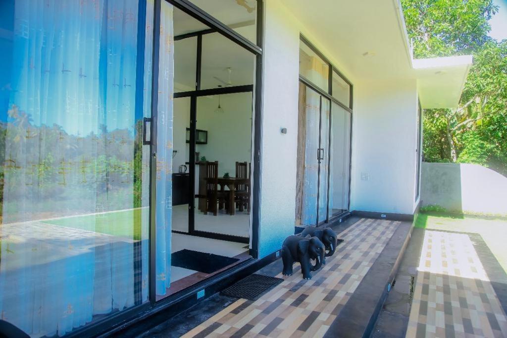 The Glade Aparthotel เวลิกามา ภายนอก รูปภาพ